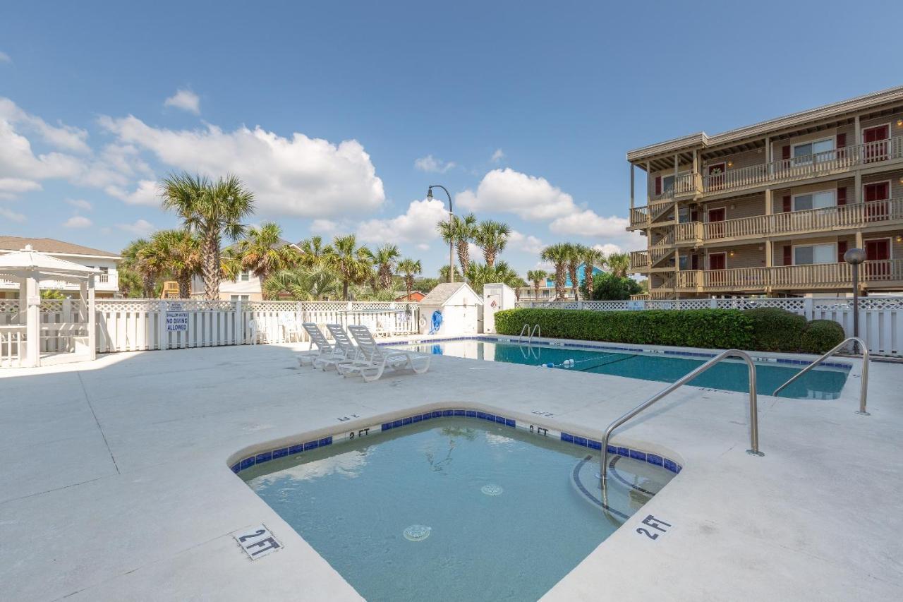 Ocean Towers Resort Atlantic Beach Экстерьер фото